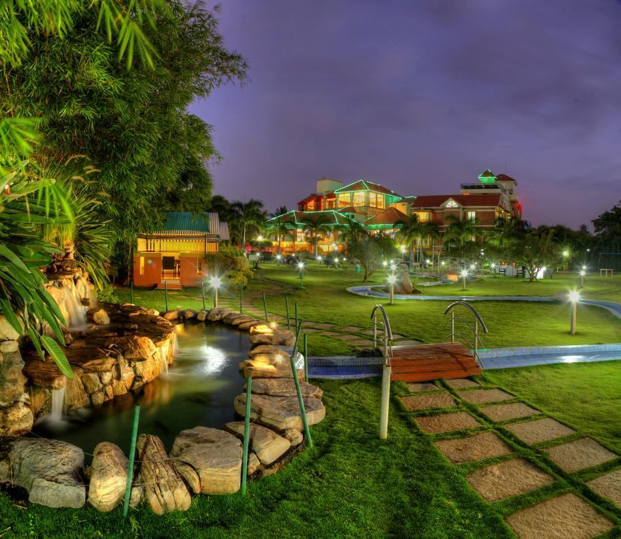 Hotel Le Ruchi The Prince Mysuru Zewnętrze zdjęcie