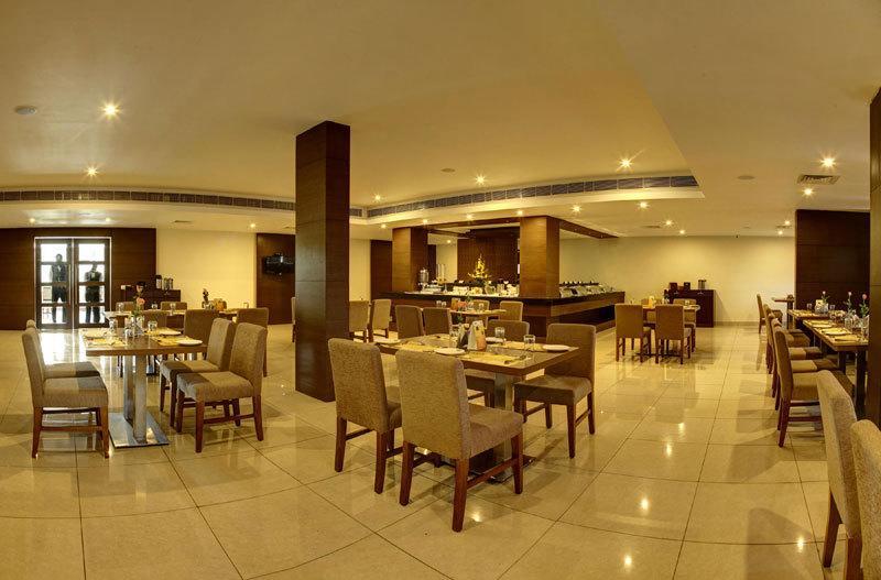 Hotel Le Ruchi The Prince Mysuru Zewnętrze zdjęcie